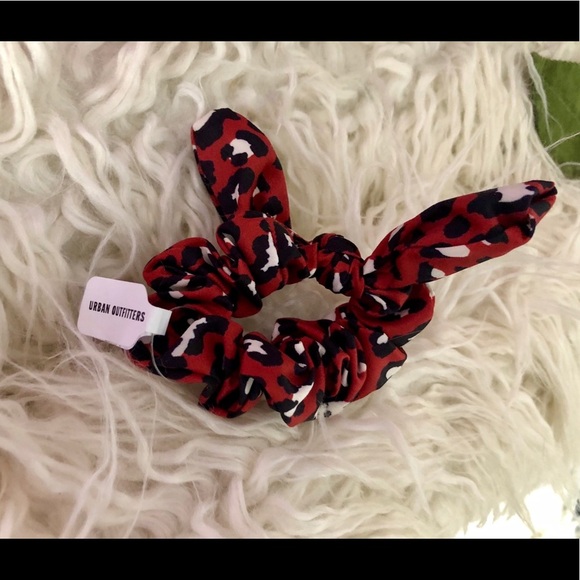 NWT UO Printed Adjustable Bow Scrunchie - Picture 2 of 4